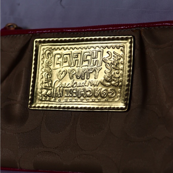 NWT Coach vintage Poppy Wristlet pink and gold